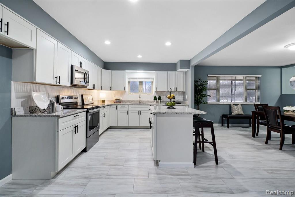 3325 John R Road Rochester Hills, MI 48307 - Photo 7 of 25