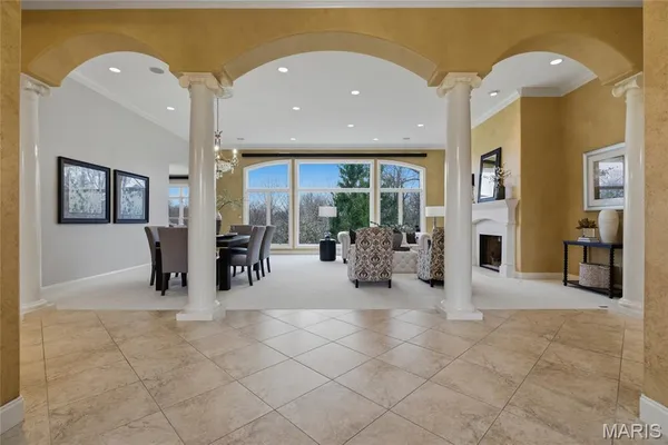 $1,895,000 | 6 Hansen Manor Road, St. Charles, MO 63303