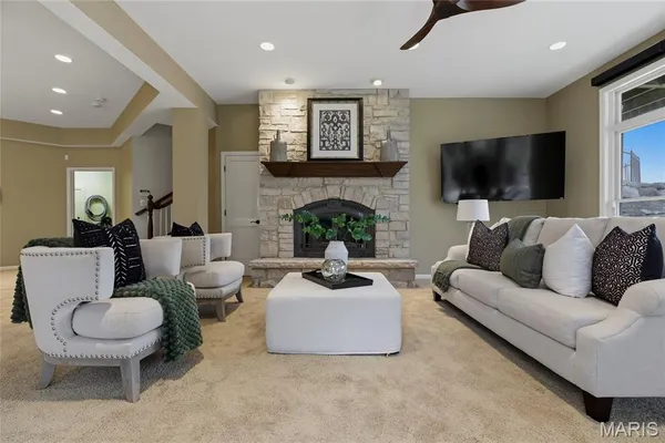 $1,895,000 | 6 Hansen Manor Road, St. Charles, MO 63303