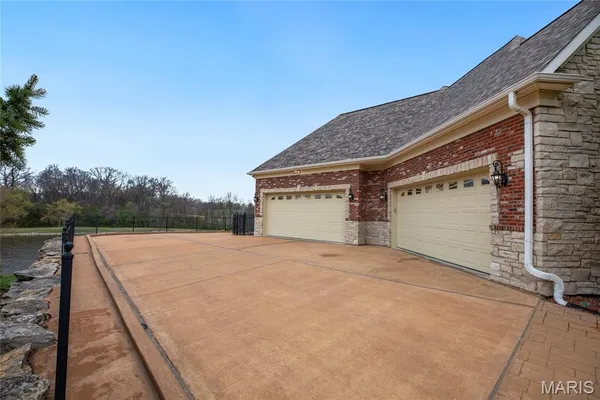 $1,895,000 | 6 Hansen Manor Road, St. Charles, MO 63303