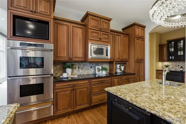 $1,895,000 | 6 Hansen Manor Road, St. Charles, MO 63303