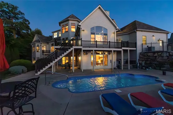 $1,895,000 | 6 Hansen Manor Road, St. Charles, MO 63303