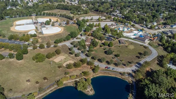 $1,895,000 | 6 Hansen Manor Road, St. Charles, MO 63303