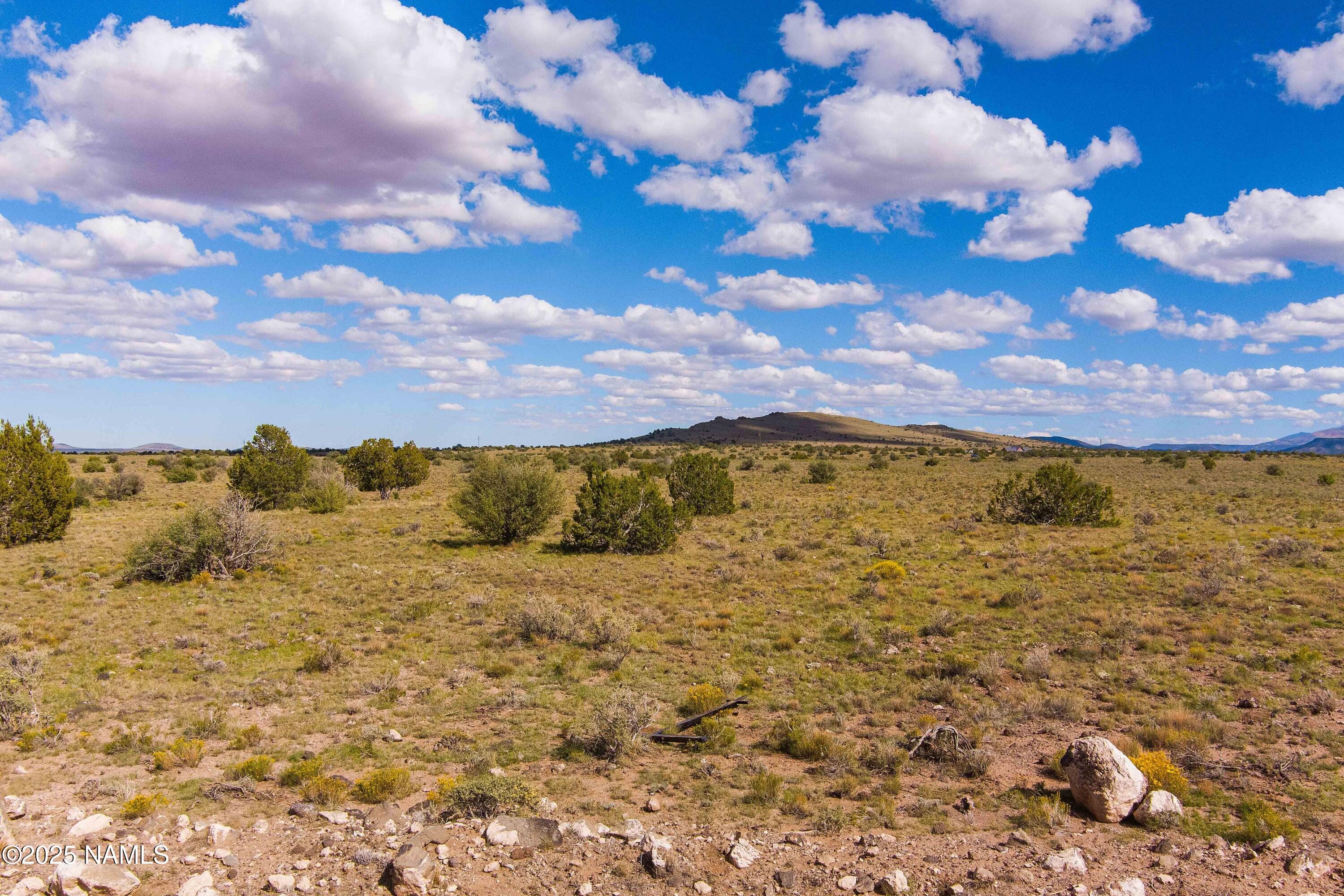 7563 Lariat Road Williams, AZ 86046 - Photo 22 of 34 a view of a large body of water and mountain