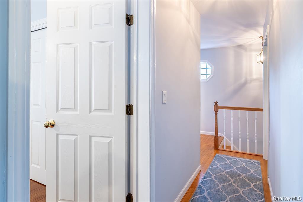 16 Stoneham Place White Plains, NY 10607 - Photo 24 of 37