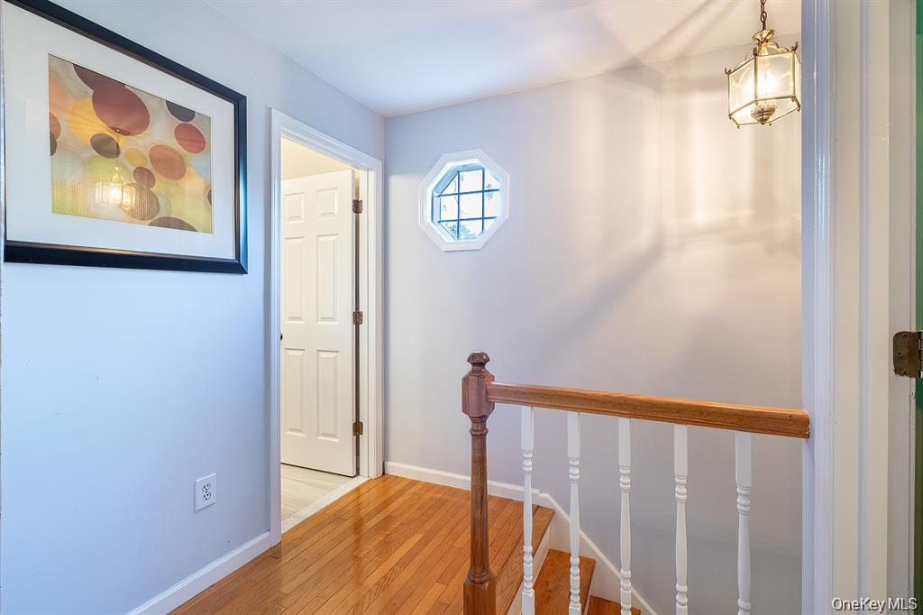 16 Stoneham Place White Plains, NY 10607 - Photo 25 of 37