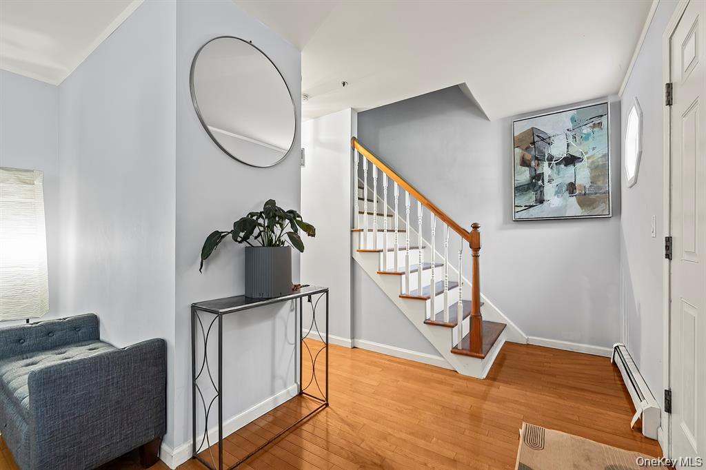 16 Stoneham Place White Plains, NY 10607 - Photo 5 of 37