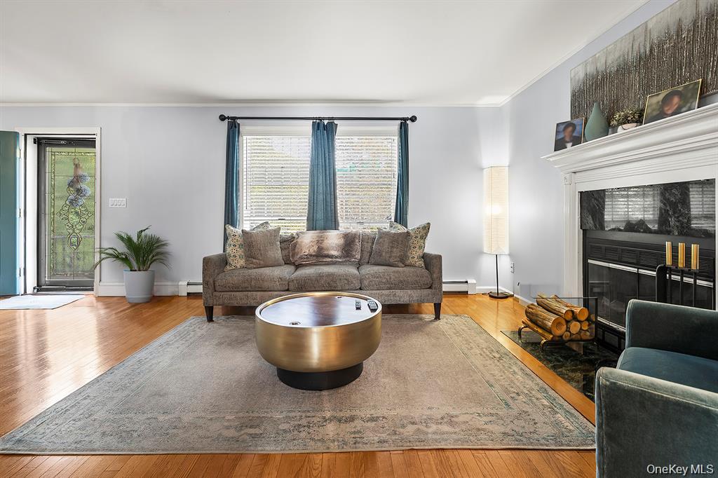 16 Stoneham Place White Plains, NY 10607 - Photo 10 of 37