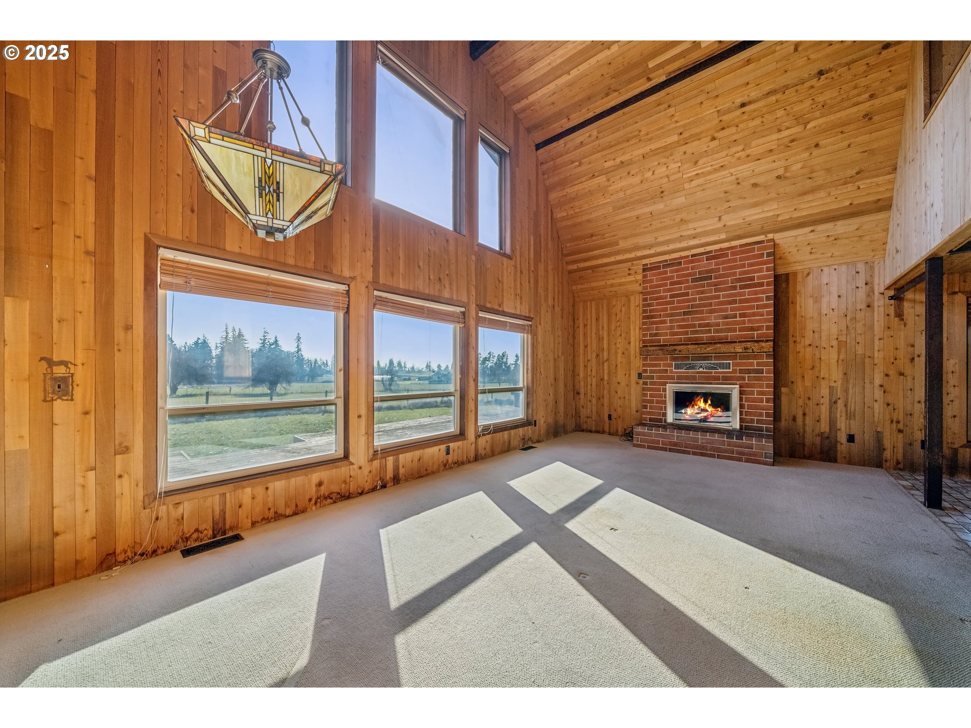 1260 Southwest Hoffman Road West Linn, OR 97068 - Photo 3 of 39 Gallery Image 3
