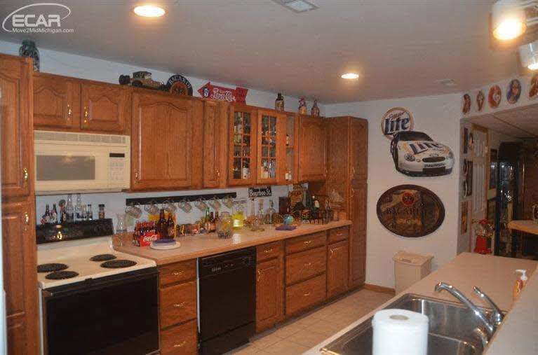 6151 North McKinley Road Flushing, MI 48433 - Photo 51 of 82 20440661-51.JPG