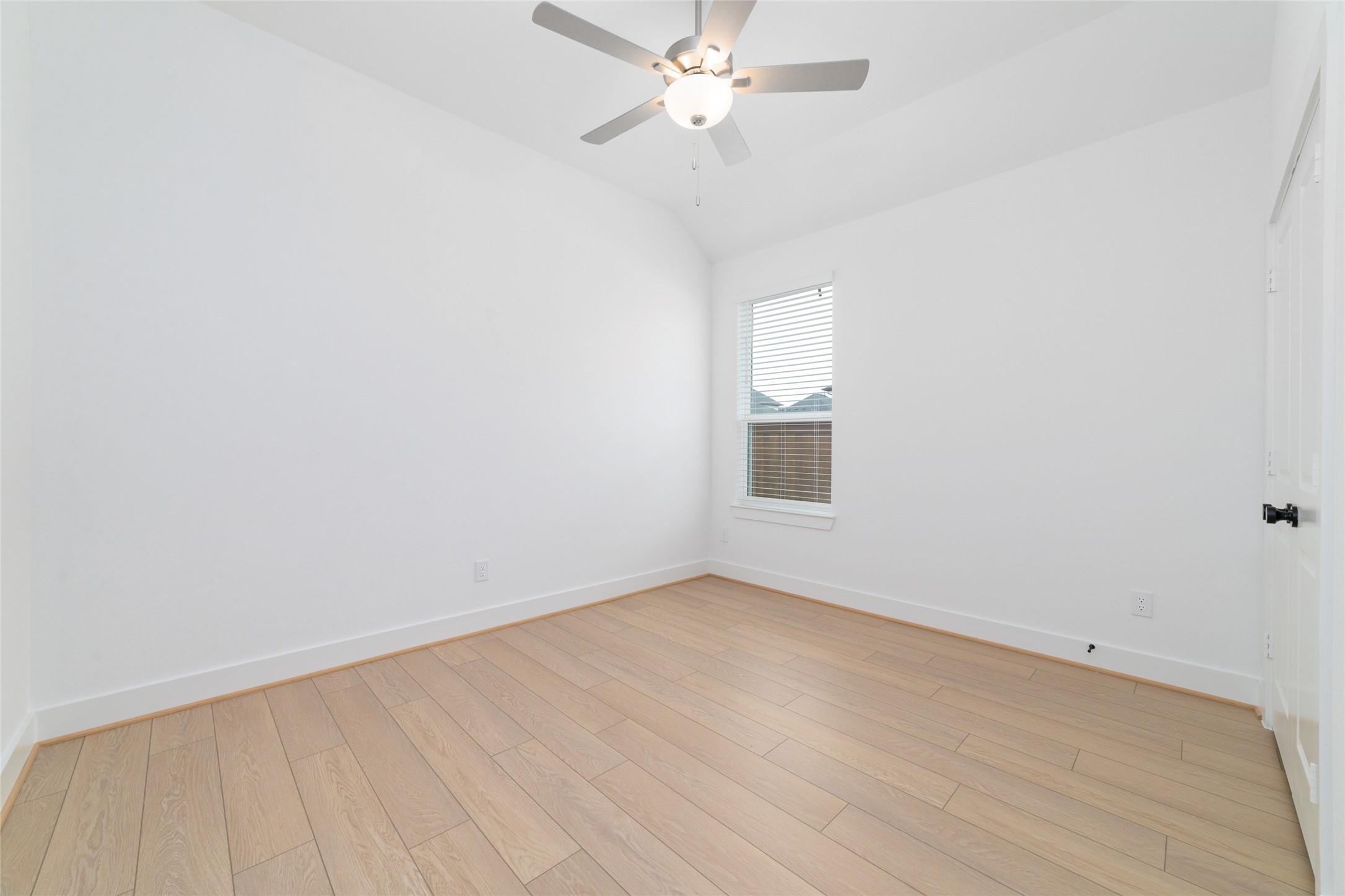5177 Enchanted Pne Court Spring, TX 77386 - Photo 19 of 29 Secondary Bedroom