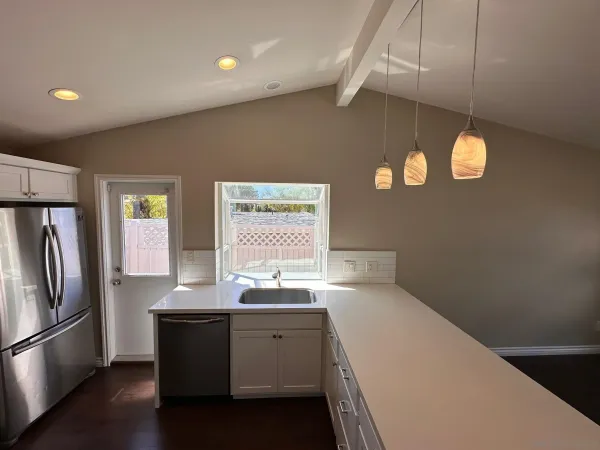 $3,975 | 6940 Beagle Street, San Diego, CA 92111