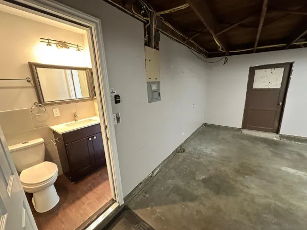 $3,975 | 6940 Beagle Street, San Diego, CA 92111