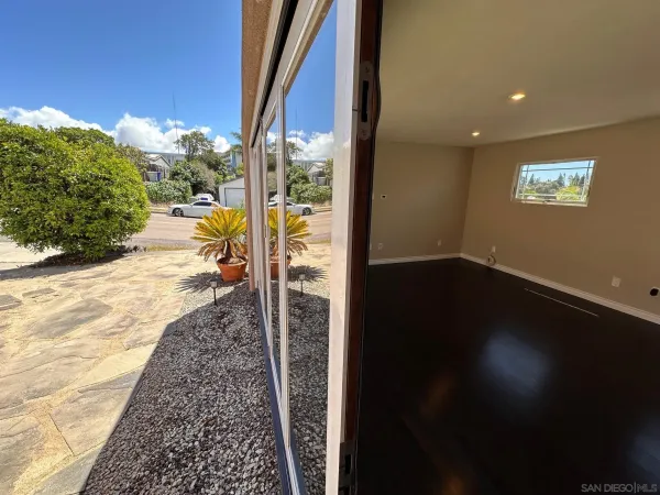 $3,975 | 6940 Beagle Street, San Diego, CA 92111