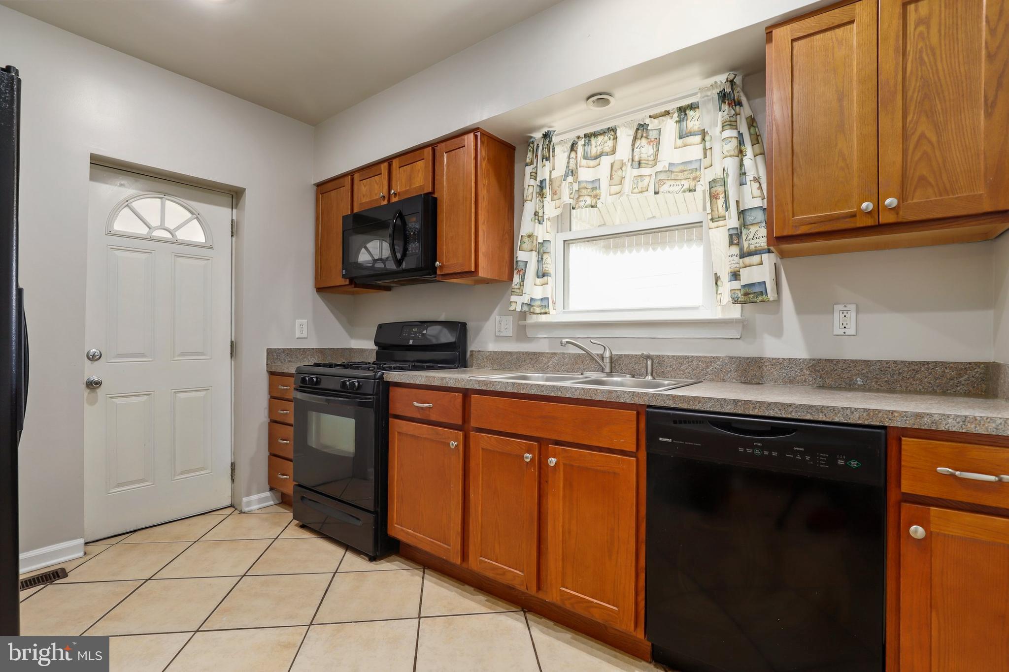 6845 Dunbar Road Baltimore, MD 21222 - Photo 15 of 34 Gallery Image 15