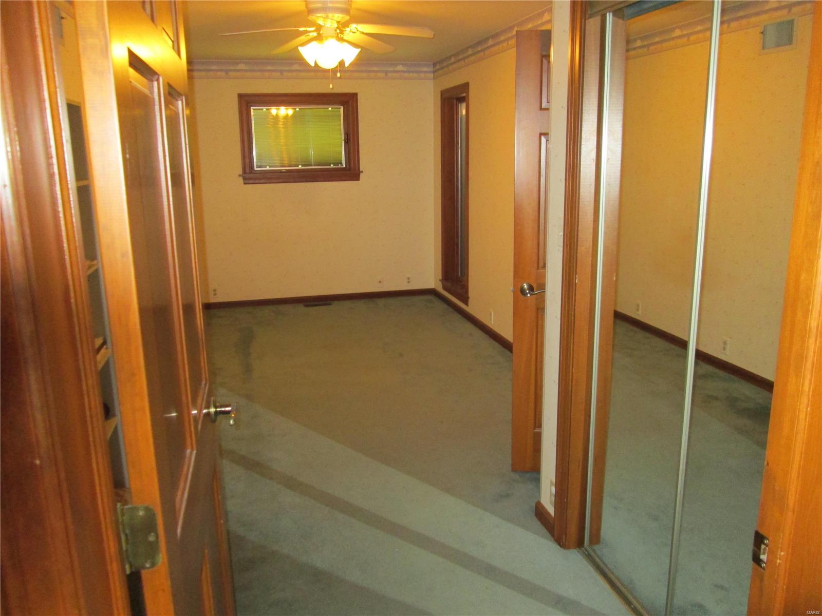 5247 Kerth Road St. Louis, MO 63128 - Photo 12 of 50 Gallery Image 12
