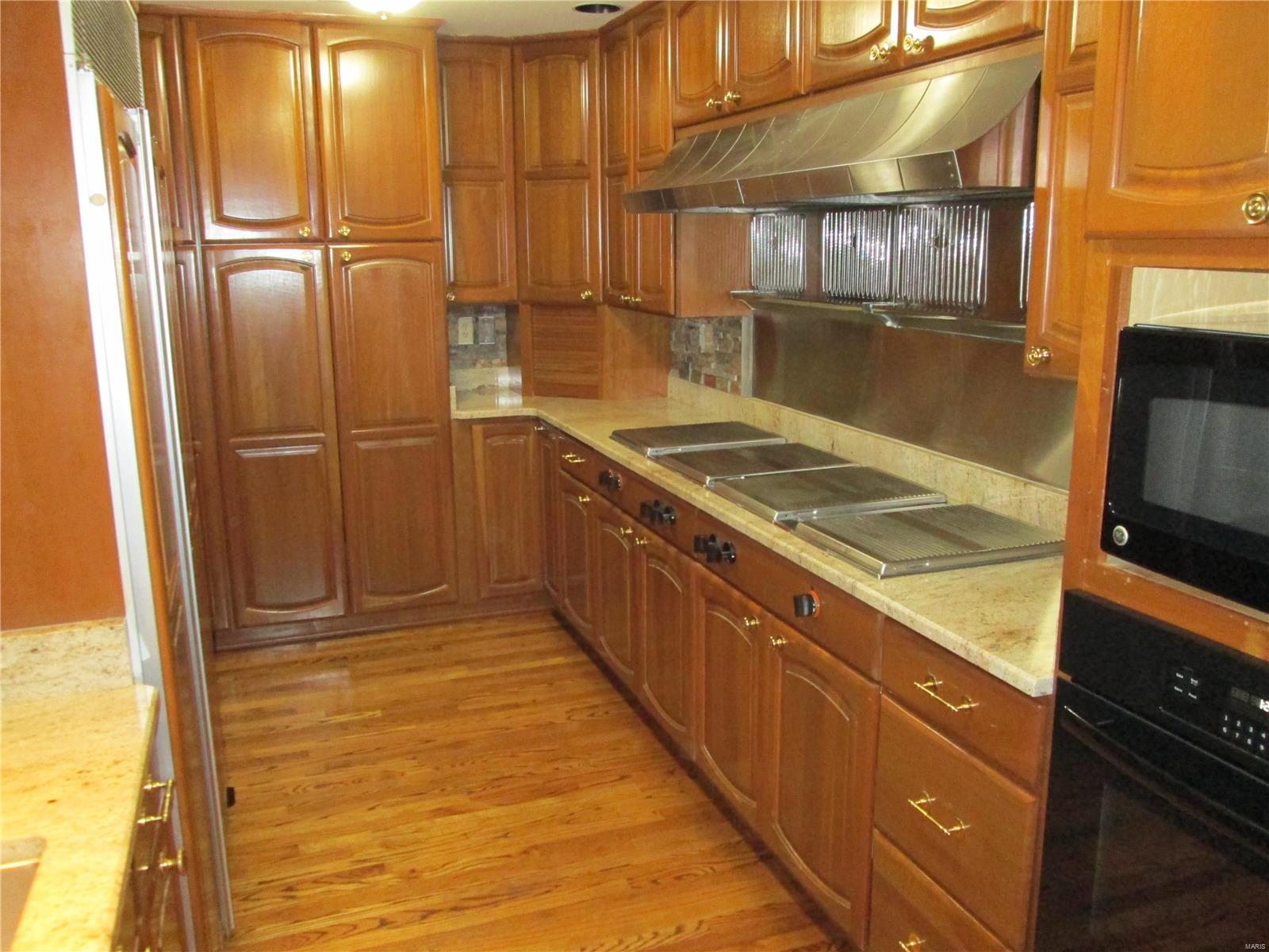 5247 Kerth Road St. Louis, MO 63128 - Photo 23 of 50 Gallery Image 23