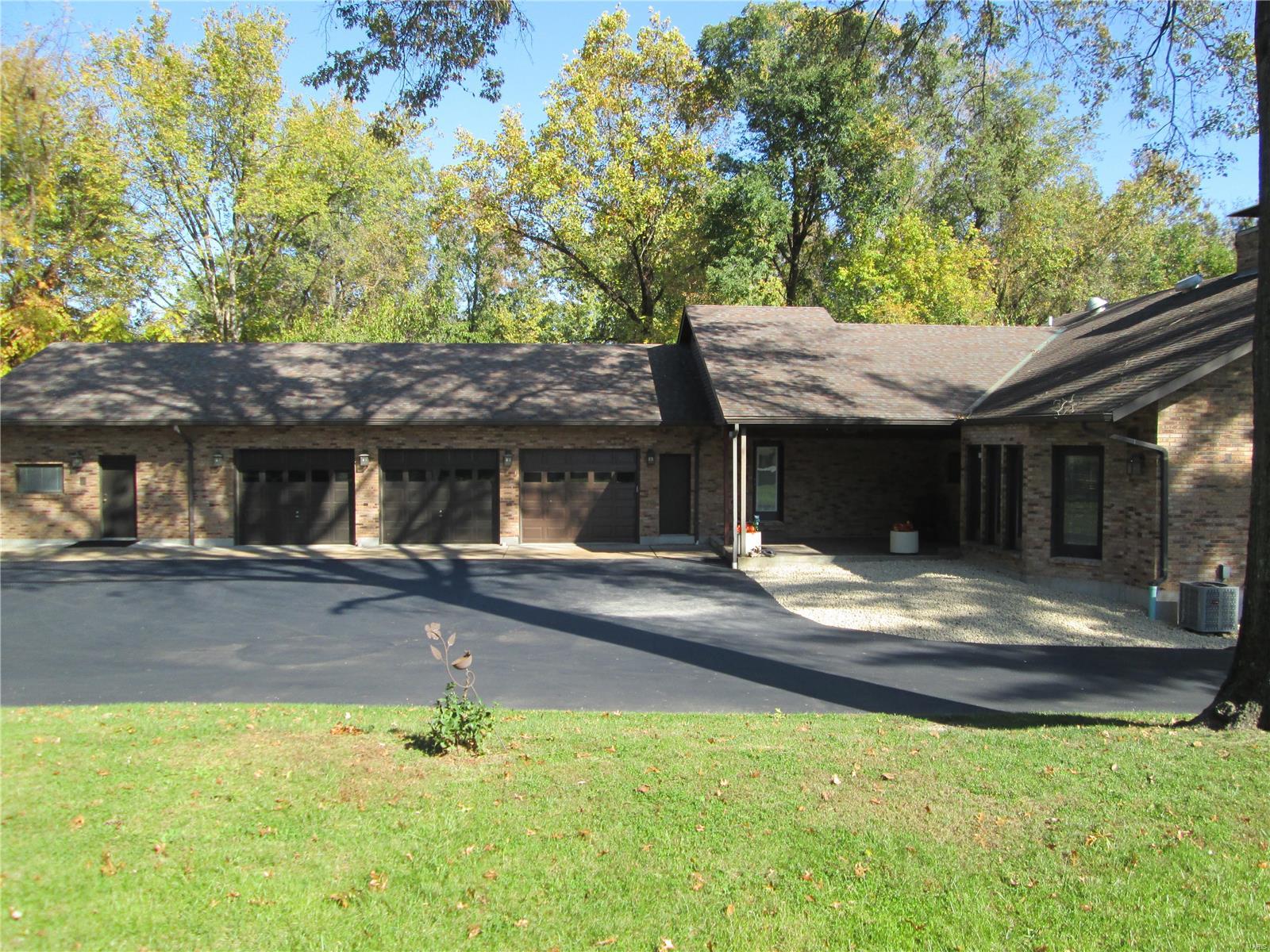 5247 Kerth Road St. Louis, MO 63128 - Photo 9 of 50 Gallery Image 9