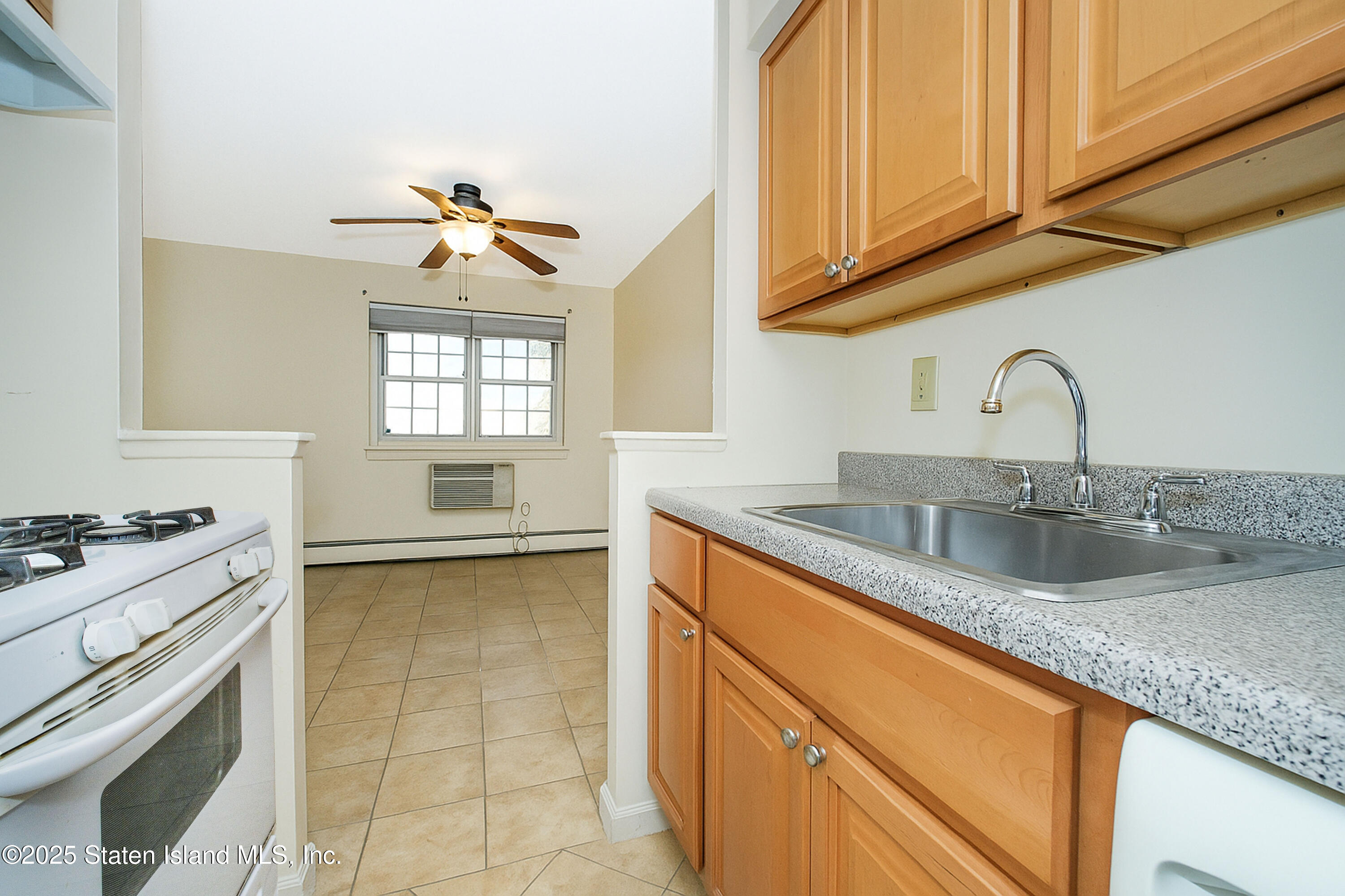 150 Colton Street, Unit 1C Staten Island, NY 10305 - Photo 17 of 20 (14) KITCHEN