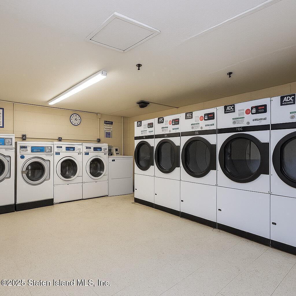 150 Colton Street, Unit 1C Staten Island, NY 10305 - Photo 19 of 20 (19) LAUNDRYpng
