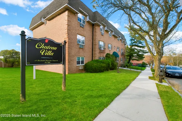 $209,999 | 150 Colton Street, Unit 1C | Rosebank