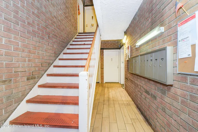 $209,999 | 150 Colton Street, Unit 1C | Rosebank