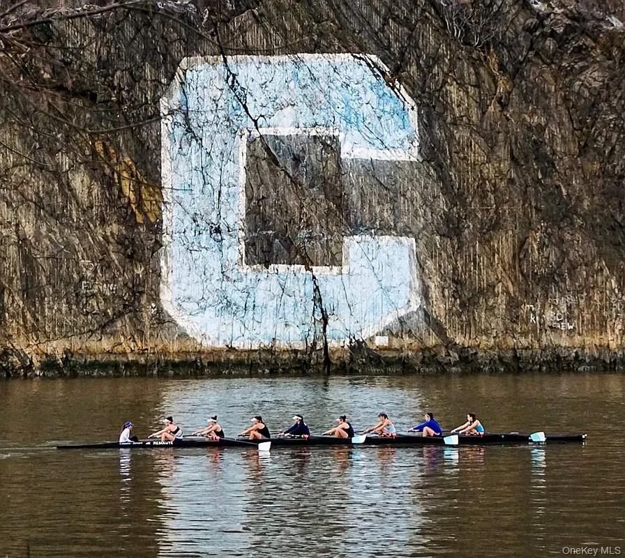 95 Park Terrace East, Unit 1D Manhattan, NY 10034 - Photo 2 of 20 Water view