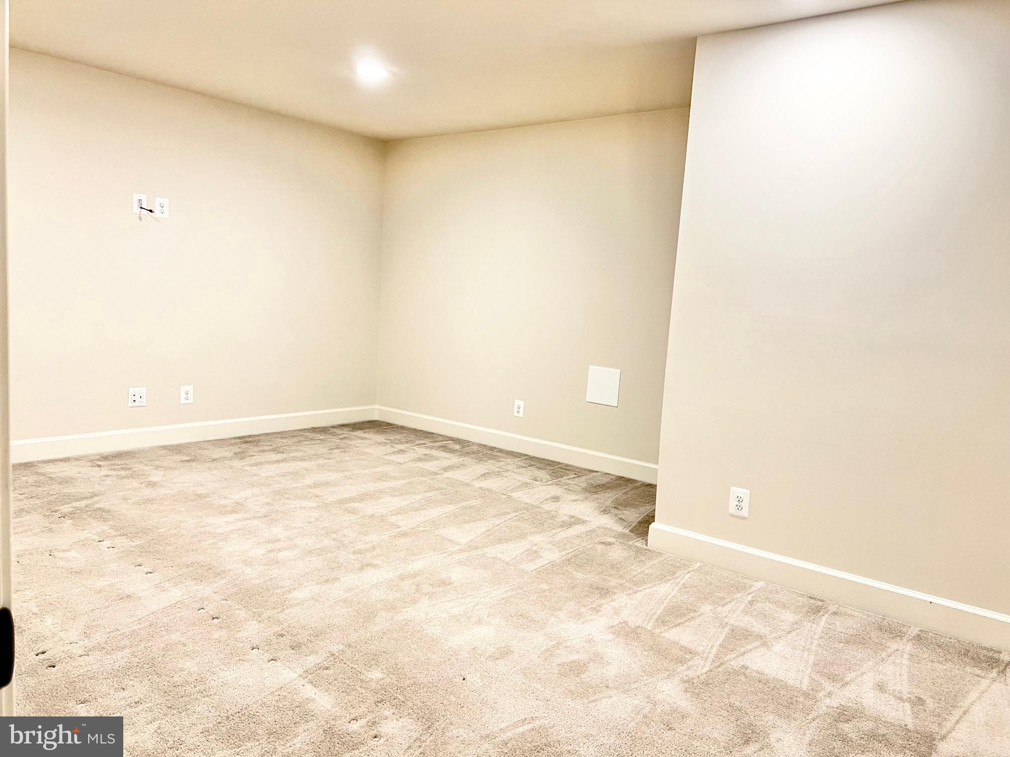 620 Tapawingo Road Southwest Vienna, VA 22180 - Photo 27 of 38 Gallery Image 27