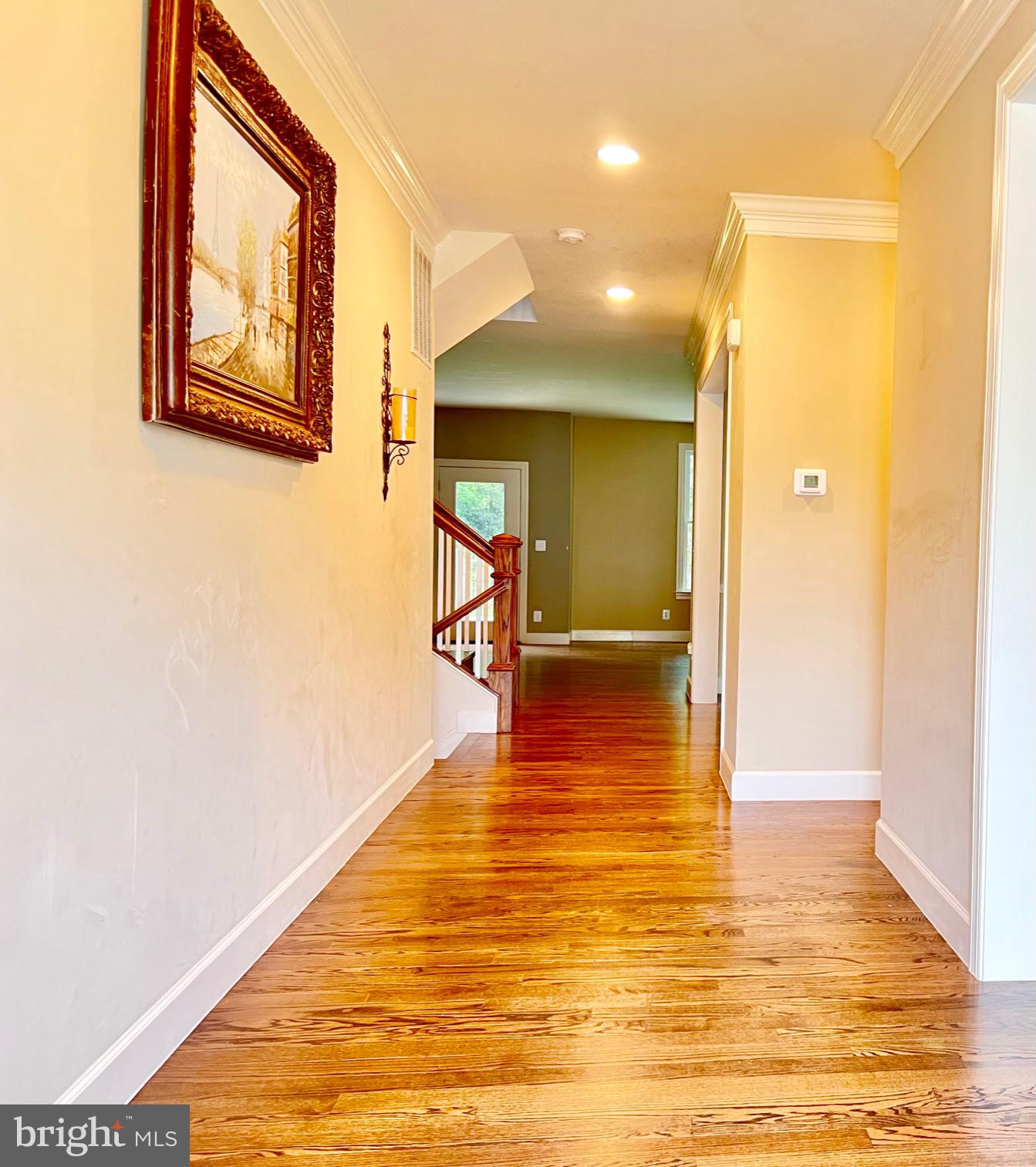 620 Tapawingo Road Southwest Vienna, VA 22180 - Photo 3 of 38 Gallery Image 3
