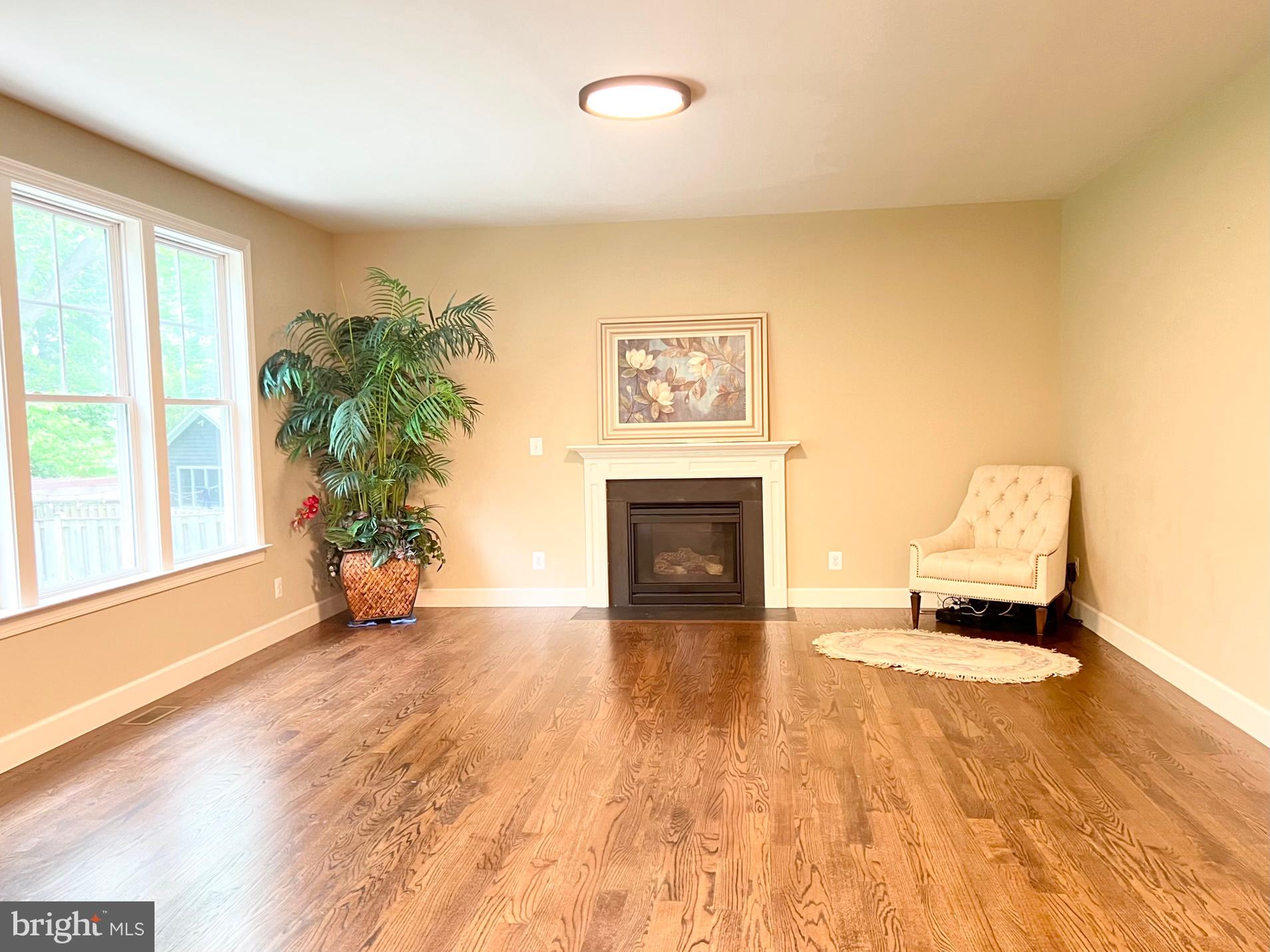 620 Tapawingo Road Southwest Vienna, VA 22180 - Photo 7 of 38 Gallery Image 7