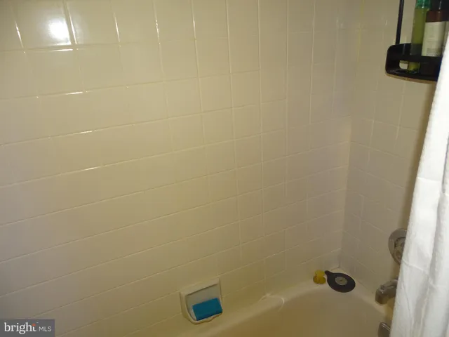 a close up view of a washer and dryer