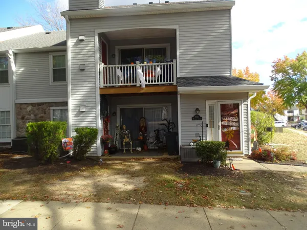 a view of a house with outdoor space