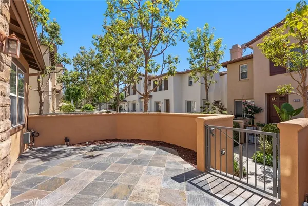 $1,149,900 | 44 Sapphire, Unit 106, Irvine, CA 92602