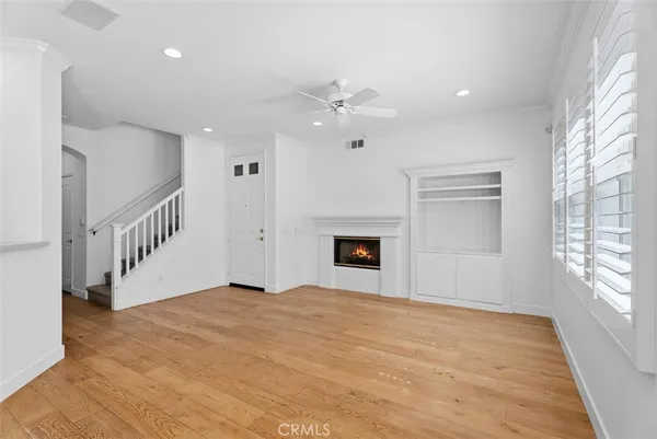 $1,149,900 | 44 Sapphire, Unit 106, Irvine, CA 92602