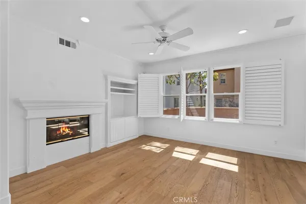 $1,149,900 | 44 Sapphire, Unit 106, Irvine, CA 92602