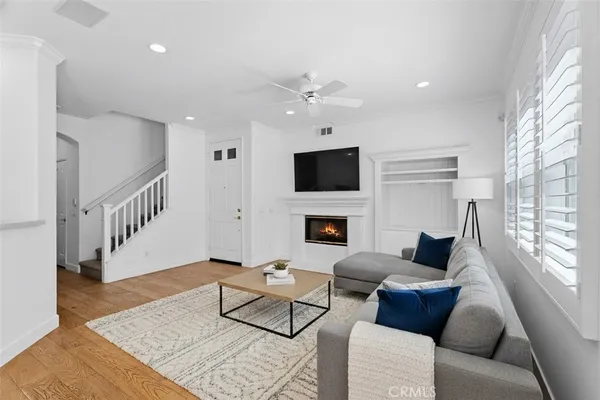 $1,149,900 | 44 Sapphire, Unit 106, Irvine, CA 92602