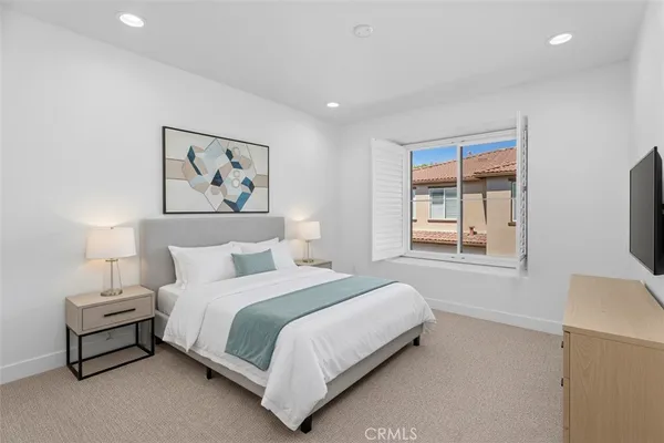 $1,149,900 | 44 Sapphire, Unit 106, Irvine, CA 92602