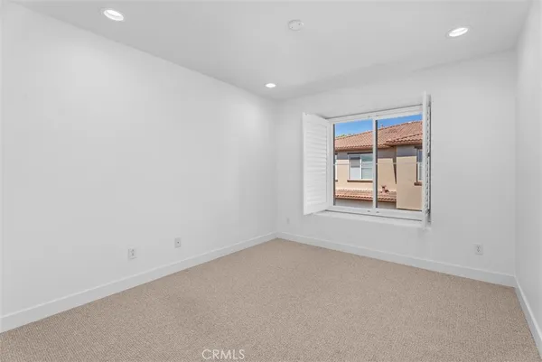 $1,149,900 | 44 Sapphire, Unit 106, Irvine, CA 92602