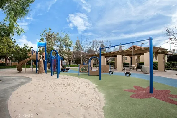 $1,149,900 | 44 Sapphire, Unit 106, Irvine, CA 92602