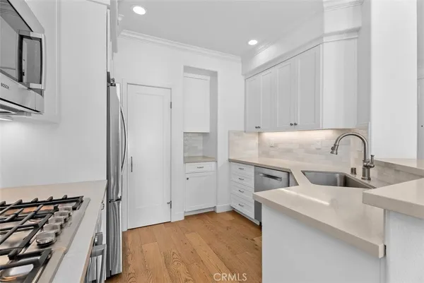 $1,149,900 | 44 Sapphire, Unit 106, Irvine, CA 92602