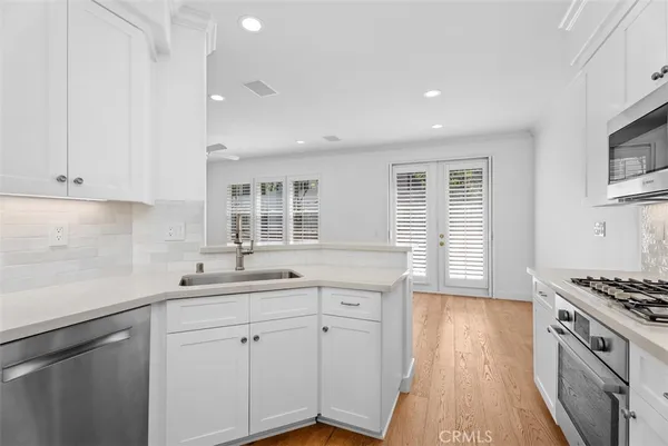 $1,149,900 | 44 Sapphire, Unit 106, Irvine, CA 92602