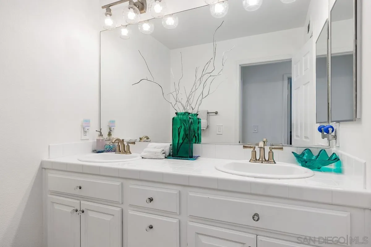 5512 Foxtail Loop Carlsbad, CA 92010 - Photo 18 of 26