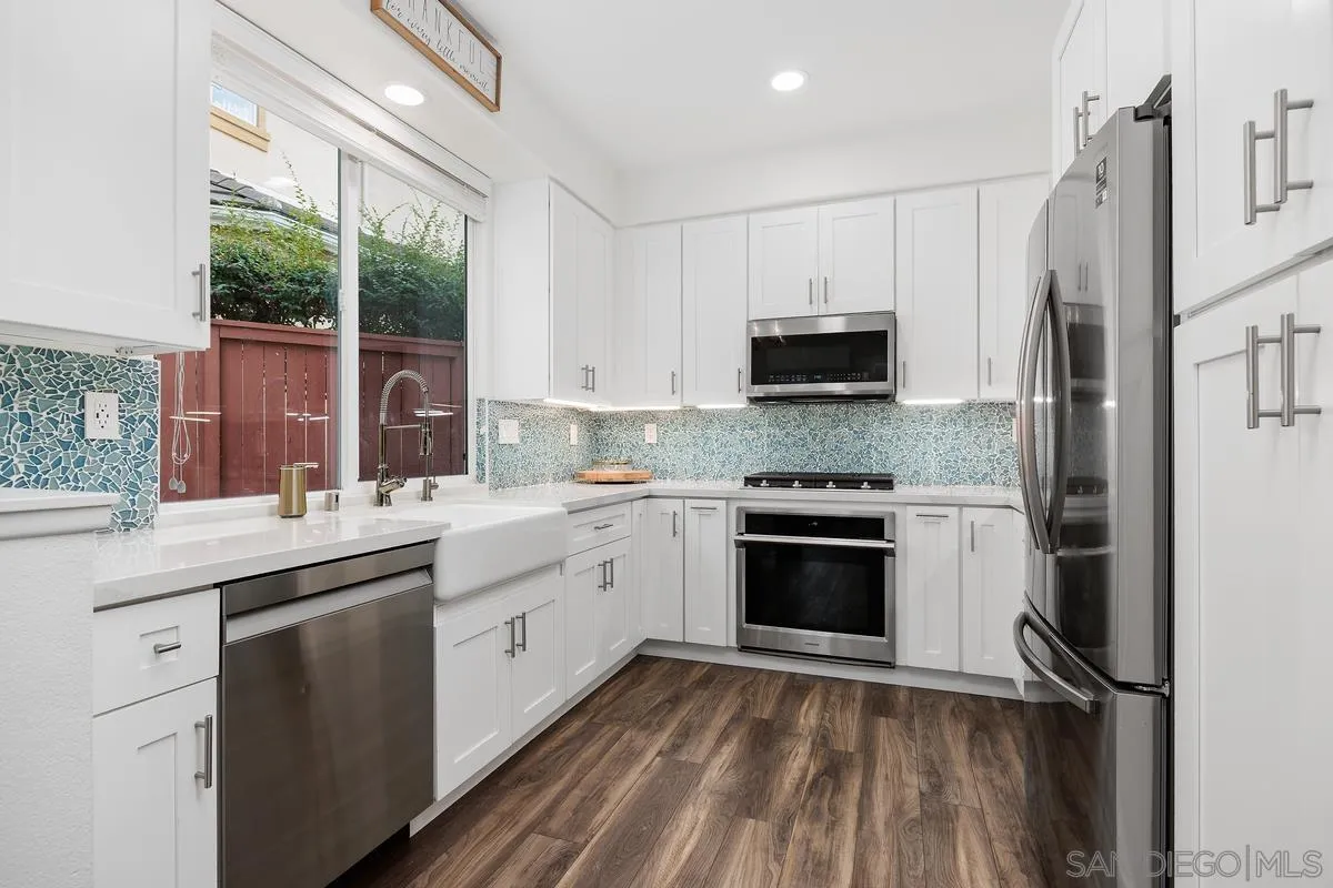 5512 Foxtail Loop Carlsbad, CA 92010 - Photo 4 of 26