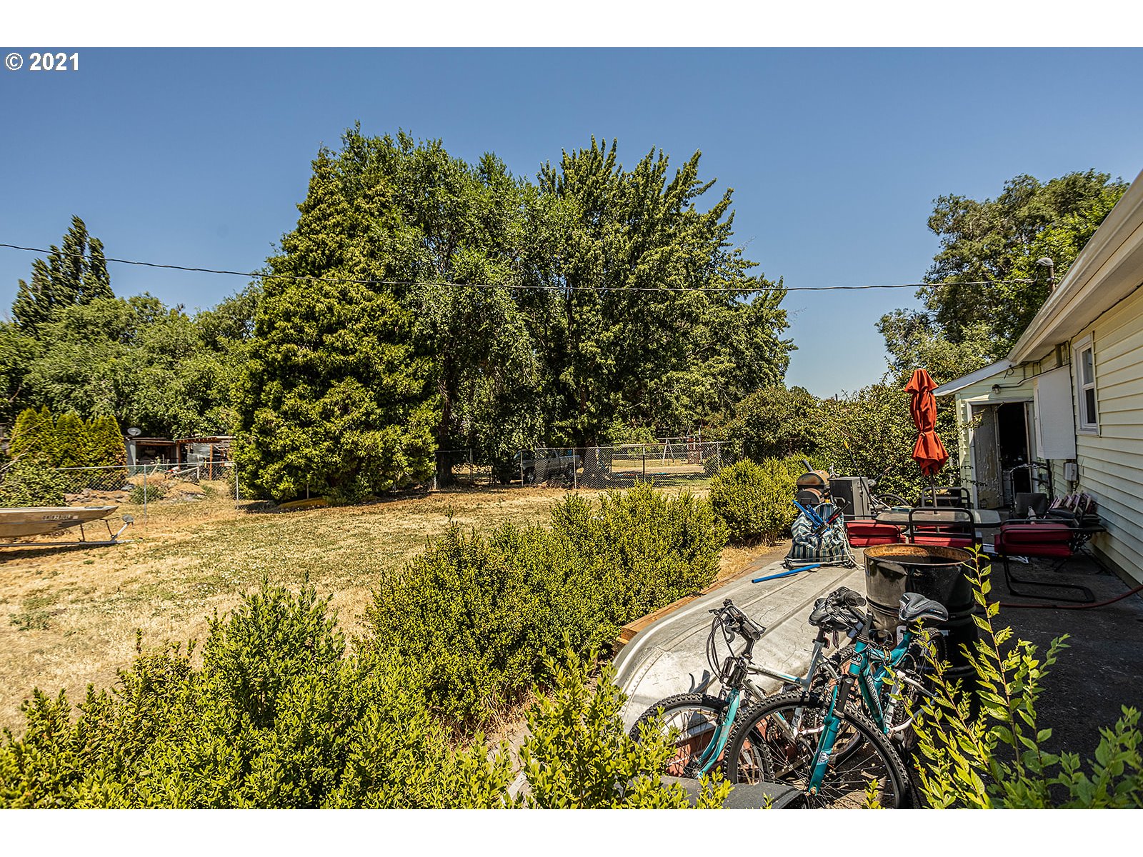 731 Chenowith Loop Road The Dalles, OR 97058 - Photo 17 of 24 Gallery Image 17