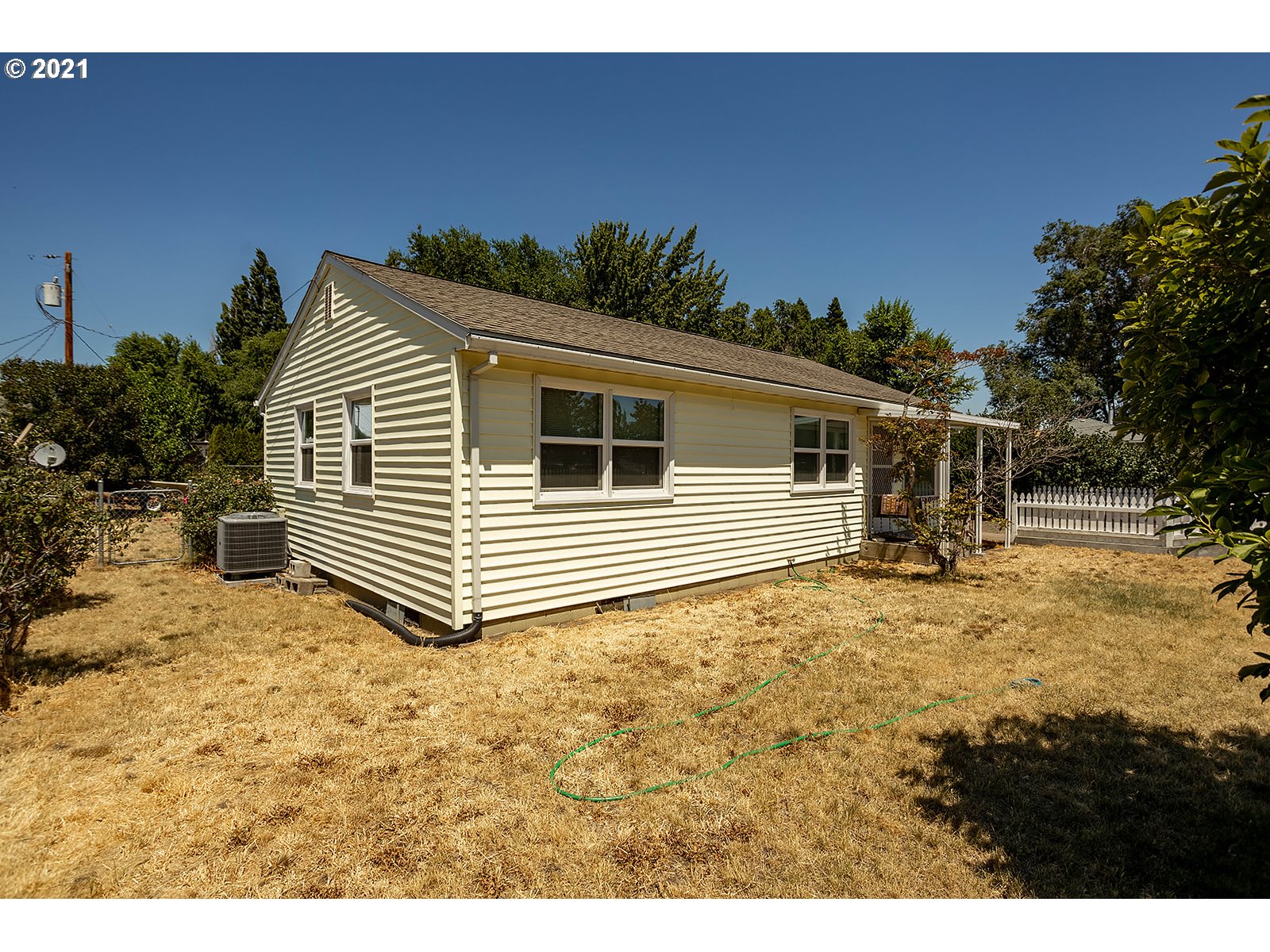 731 Chenowith Loop Road The Dalles, OR 97058 - Photo 22 of 24 Gallery Image 22