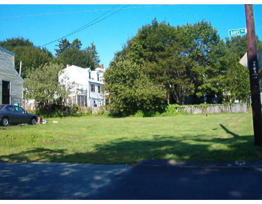 22 Davis Road Beverly, MA 01915 - Photo 3 of 6 Gallery Image 3