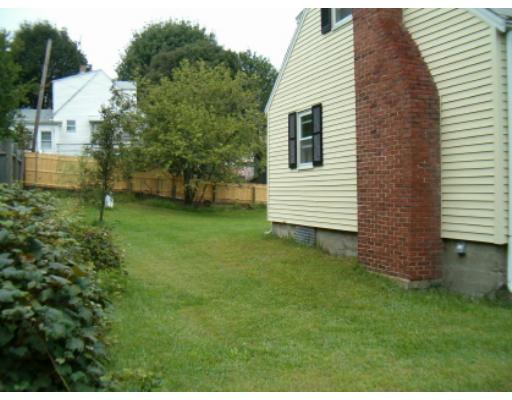22 Davis Road Beverly, MA 01915 - Photo 6 of 6 Gallery Image 6