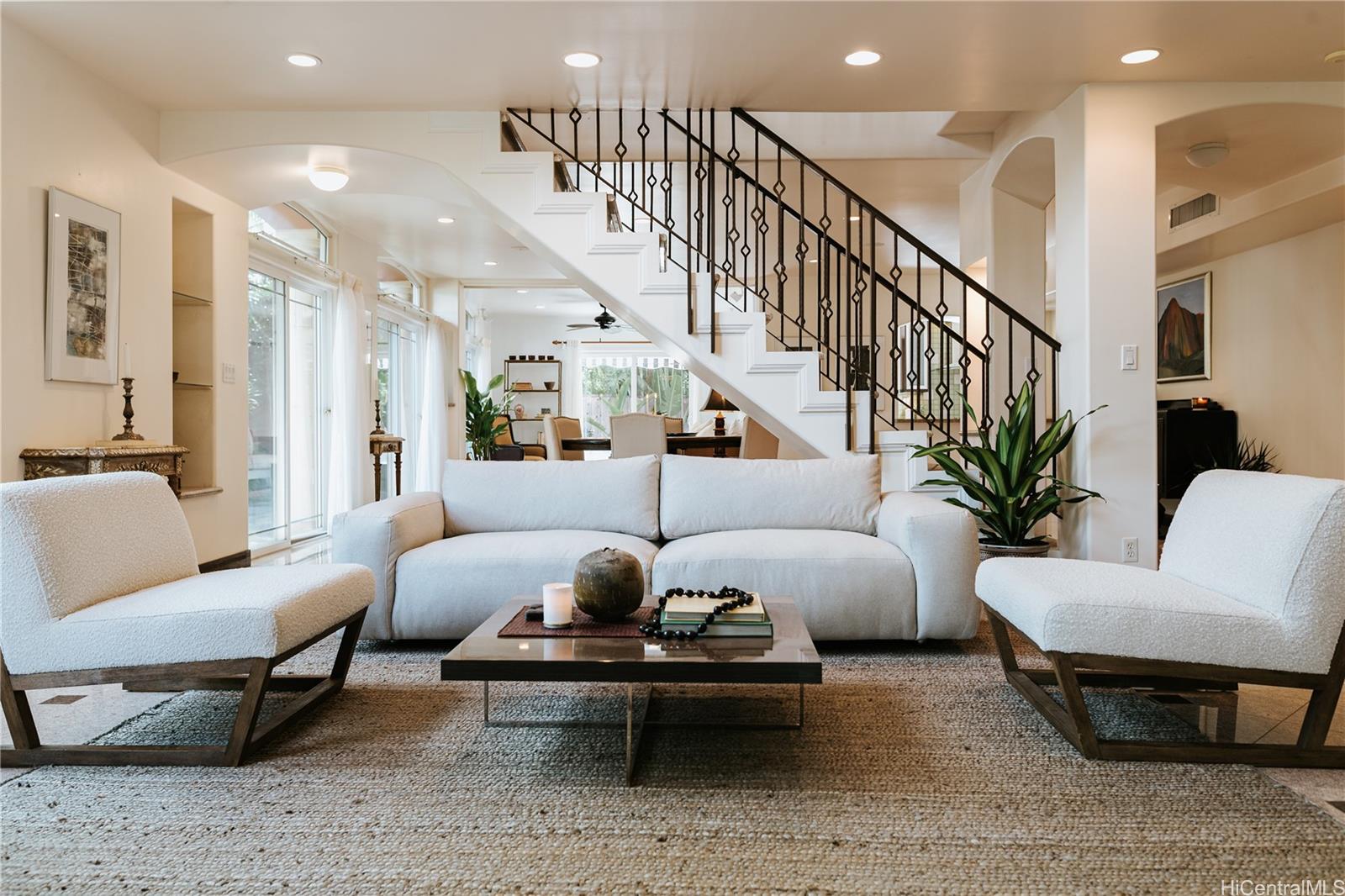 3063 Diamond Head Road Honolulu, HI 96815 - Photo 4 of 25 Diamond Head elegance in this 3631 sq. ft. 4 bedroom 4 bath multi level luxurious residence.