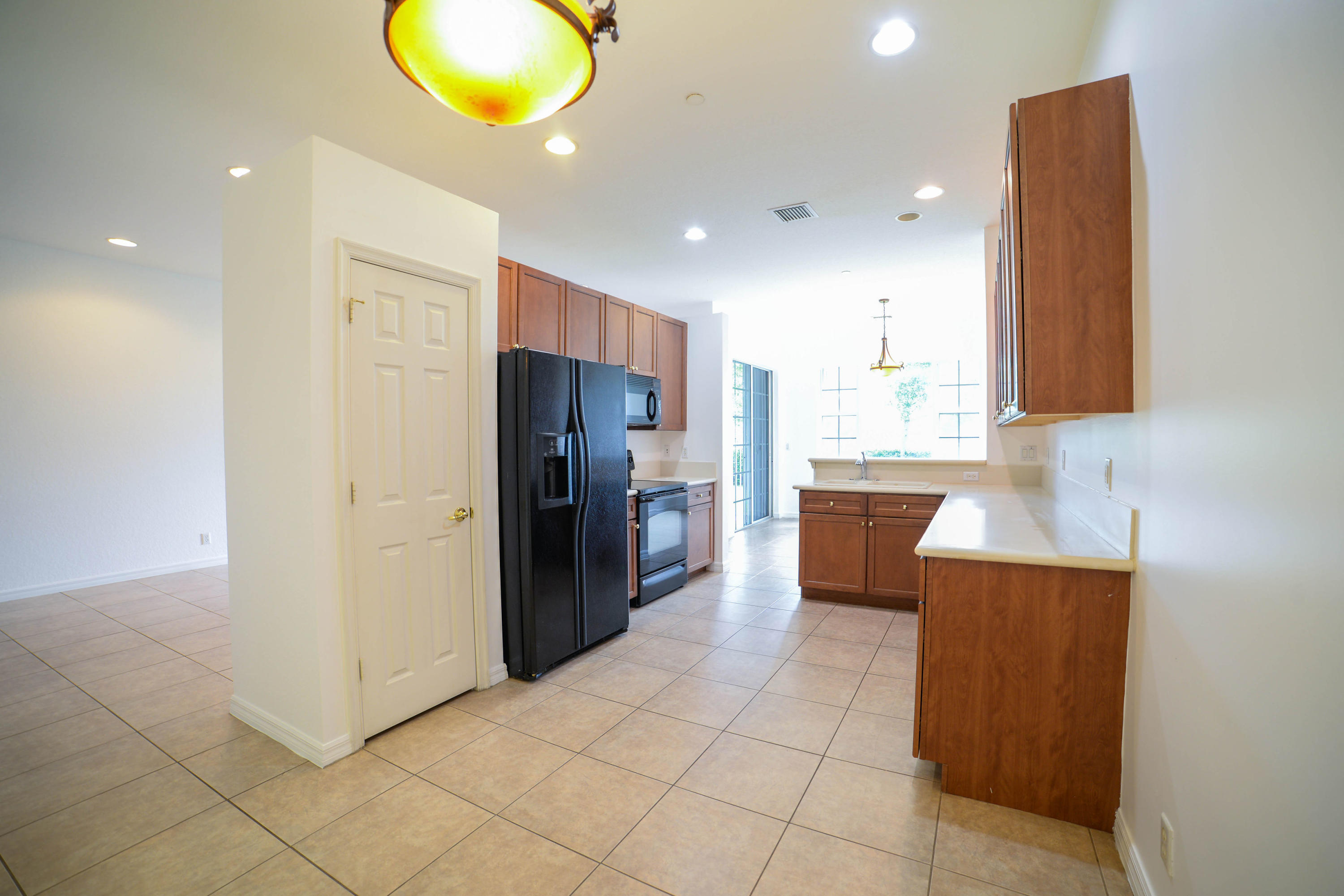 38 Lancaster Road Boynton Beach, FL 33426 - Photo 13 of 56 Eat In Kitchen