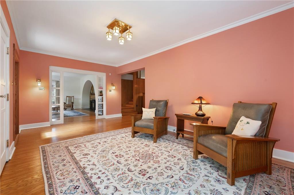 1090 Devon Road Pittsburgh, PA 15213 - Photo 3 of 40 Gallery Image 3